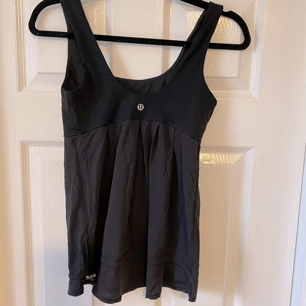 Lululemon black yoga top